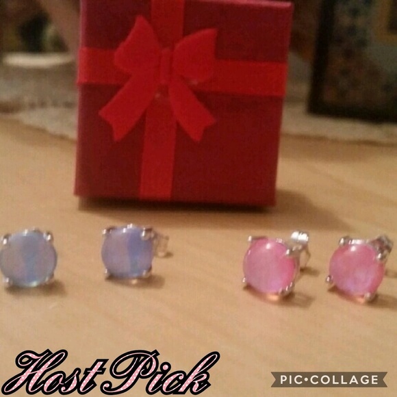 Junxin Jewelry - Brand New Earrings/ SOLD